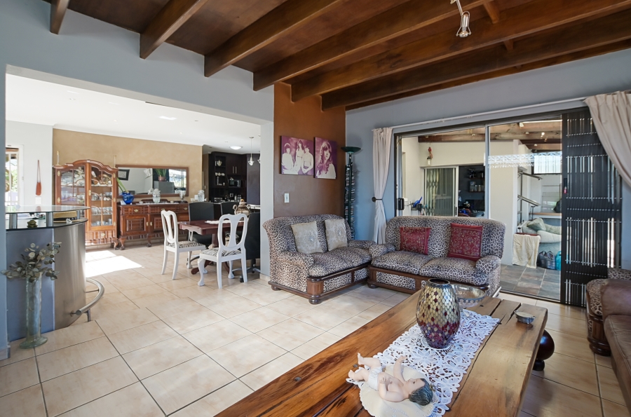 5 Bedroom Property for Sale in Richwood Western Cape